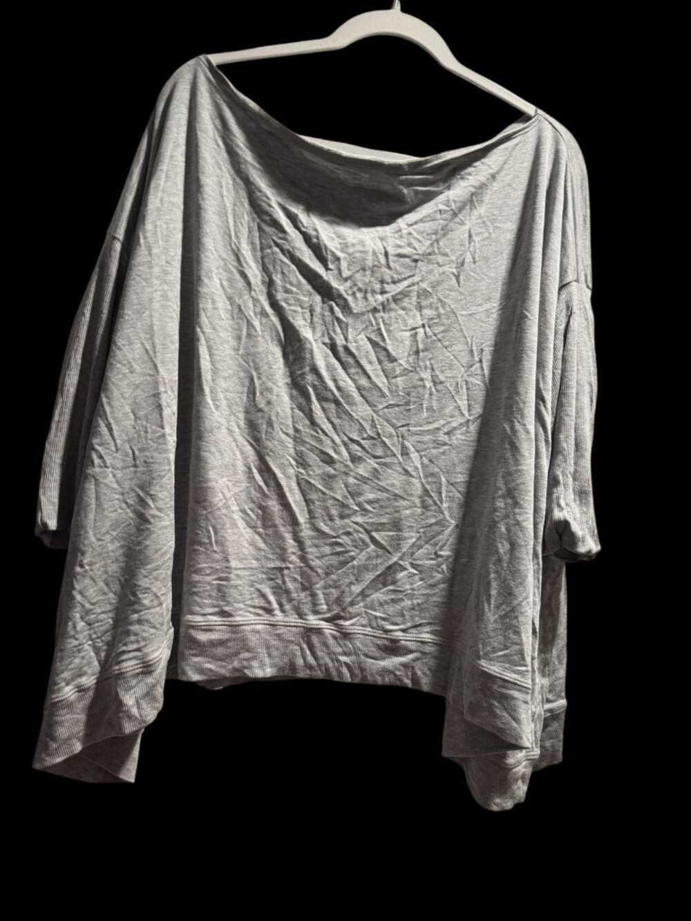 Beyond Yoga Size Large (L) Off-Shoulder Long Sleeve Activewear Top